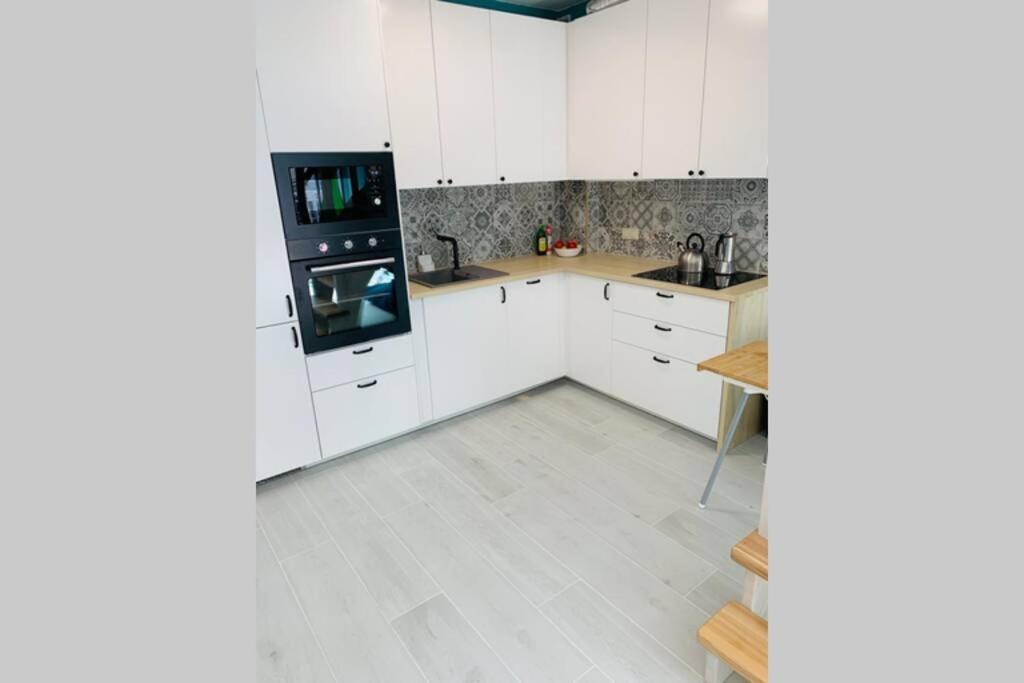 Uroczy Apartament Z Basenem I Kortem Tenisowym Pobierowo Exterior foto