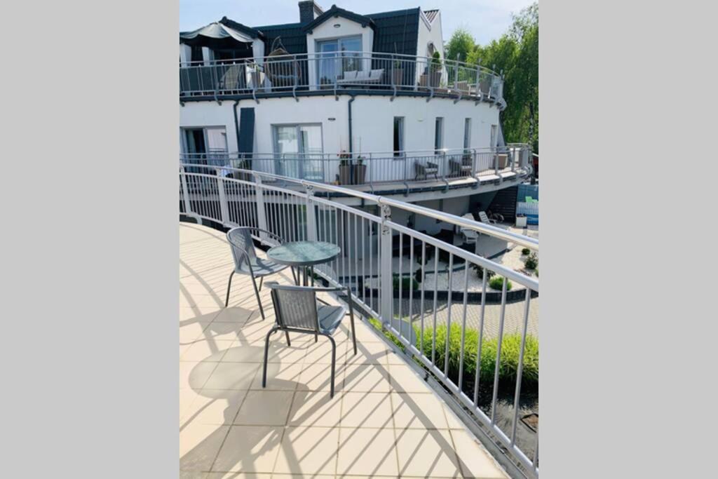 Uroczy Apartament Z Basenem I Kortem Tenisowym Pobierowo Exterior foto